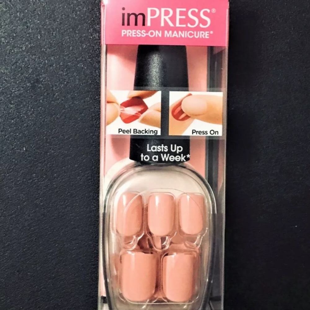 Impress kiss Nails gel manicure